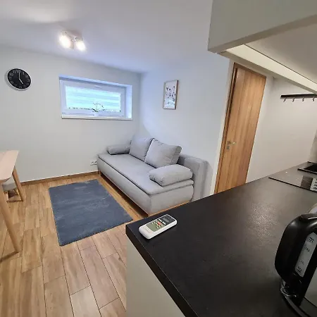 Apartment Laki18 *